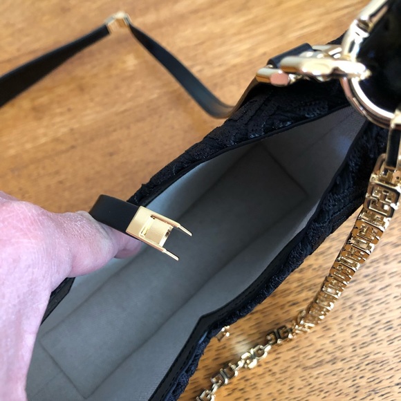 Givenchy small cut out black monogram crossbody bag - Picture 10 of 13